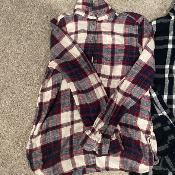 Hollister Men’s Medium Flannel Bundle - Picture 3 of 10